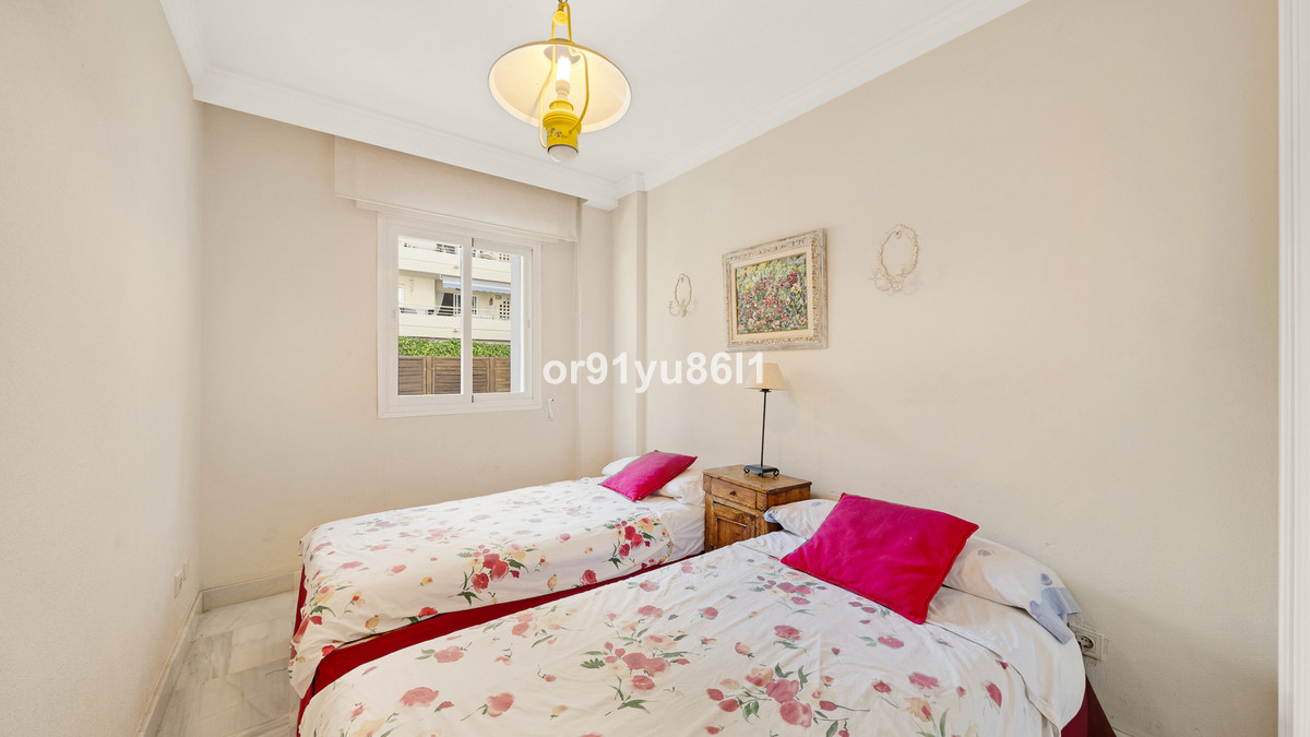 2 Bed Apartment for sale in The Golden Mile Costa Del Sol, Málaga, Spain