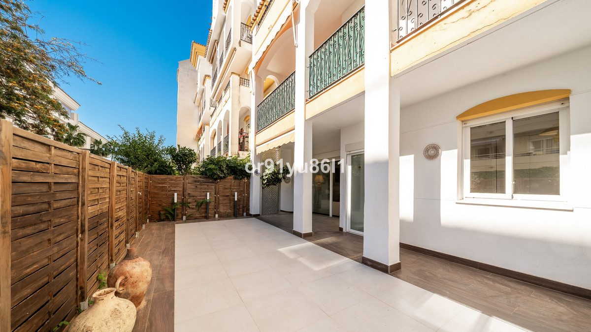 2 Bed Apartment for sale in The Golden Mile Costa Del Sol, Málaga, Spain