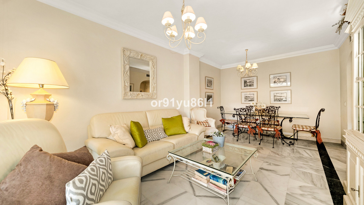 2 Bed Apartment for sale in The Golden Mile Costa Del Sol, Málaga, Spain