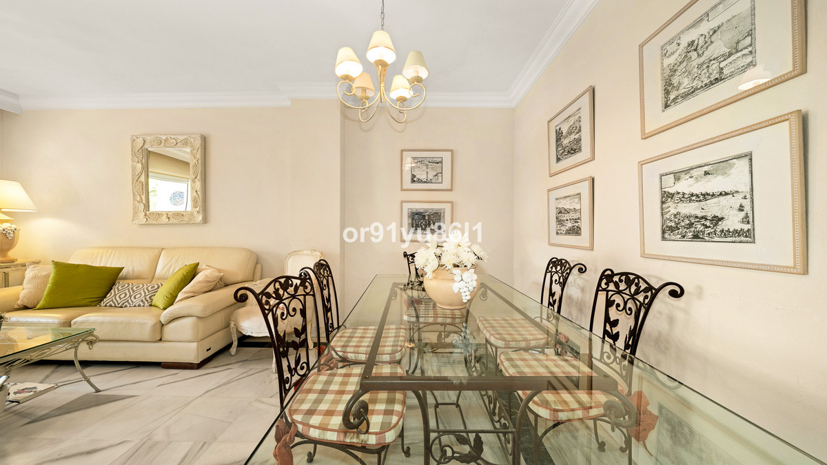 2 Bed Apartment for sale in The Golden Mile Costa Del Sol, Málaga, Spain
