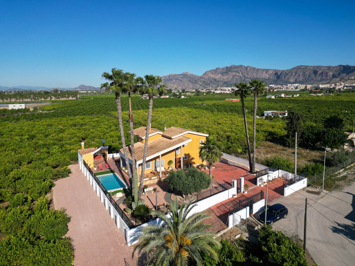 5 Bed Townhouse for sale in Orihuela Costa Blanca, Alicante, Spain