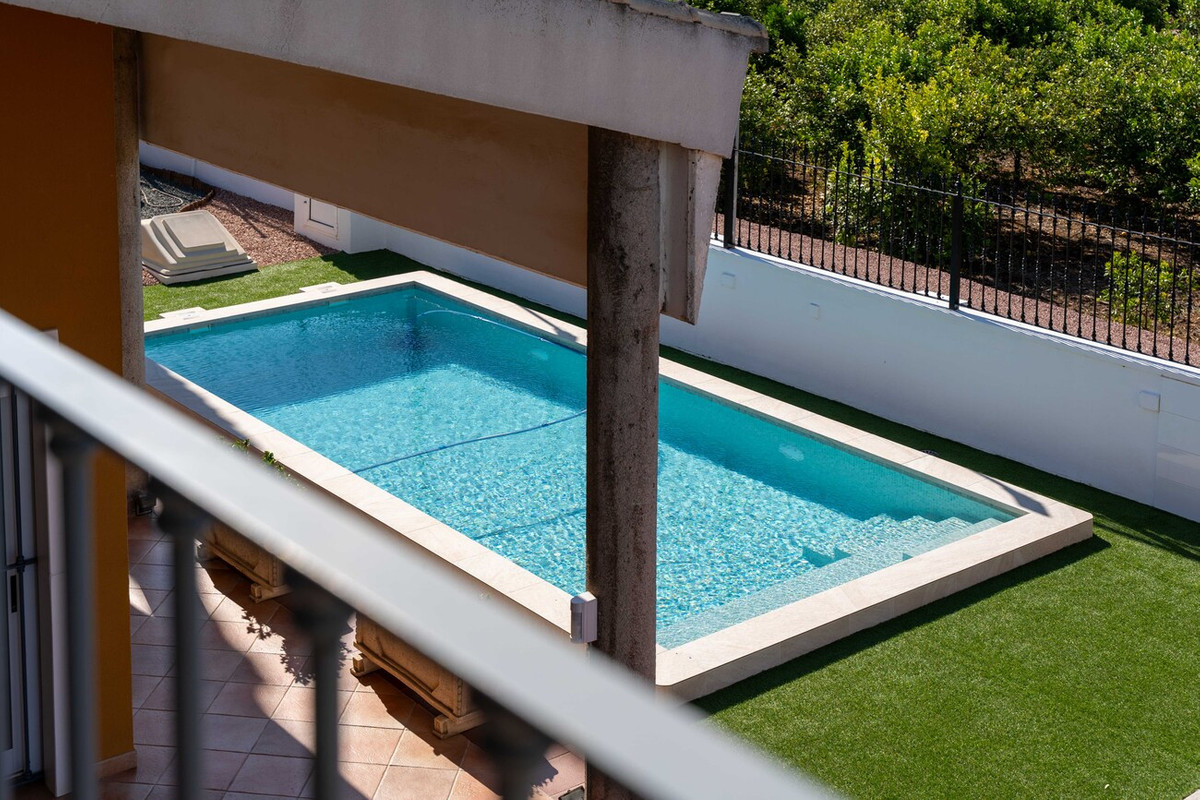 5 Bed Townhouse for sale in Orihuela Costa Blanca, Alicante, Spain