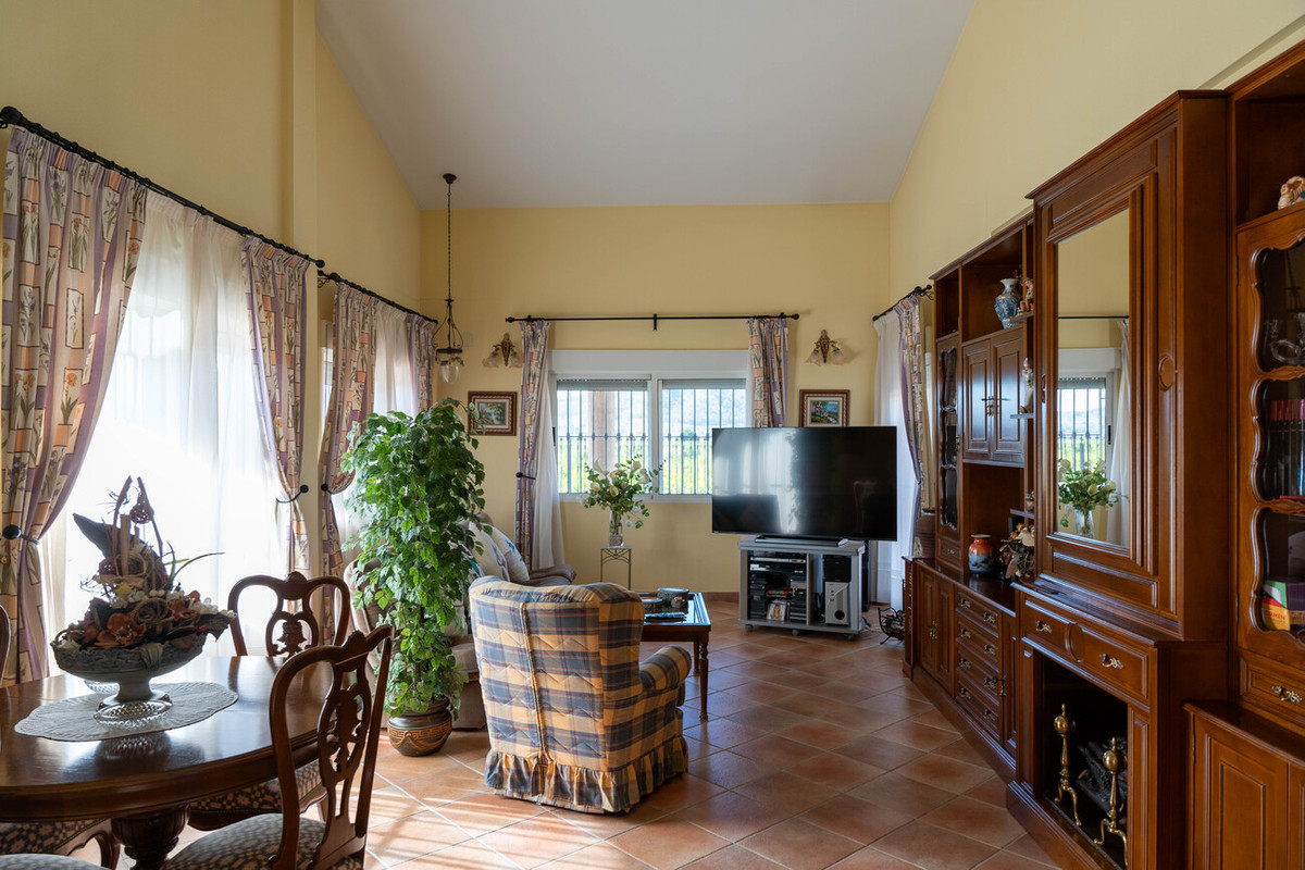 5 Bed Townhouse for sale in Orihuela Costa Blanca, Alicante, Spain