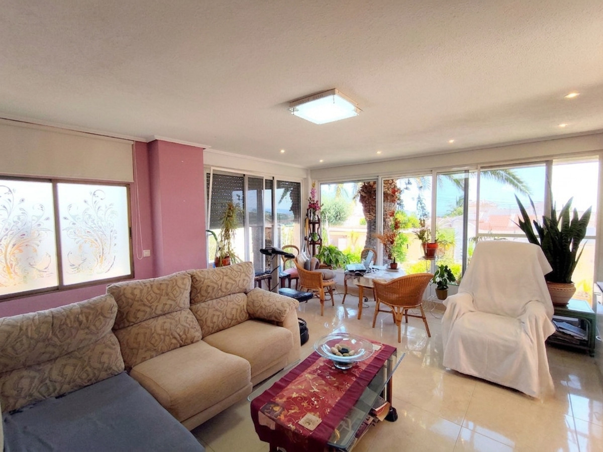 Se vende Villa - Chalet de 3 dormitorios en Costa Blanca, Alicante, España