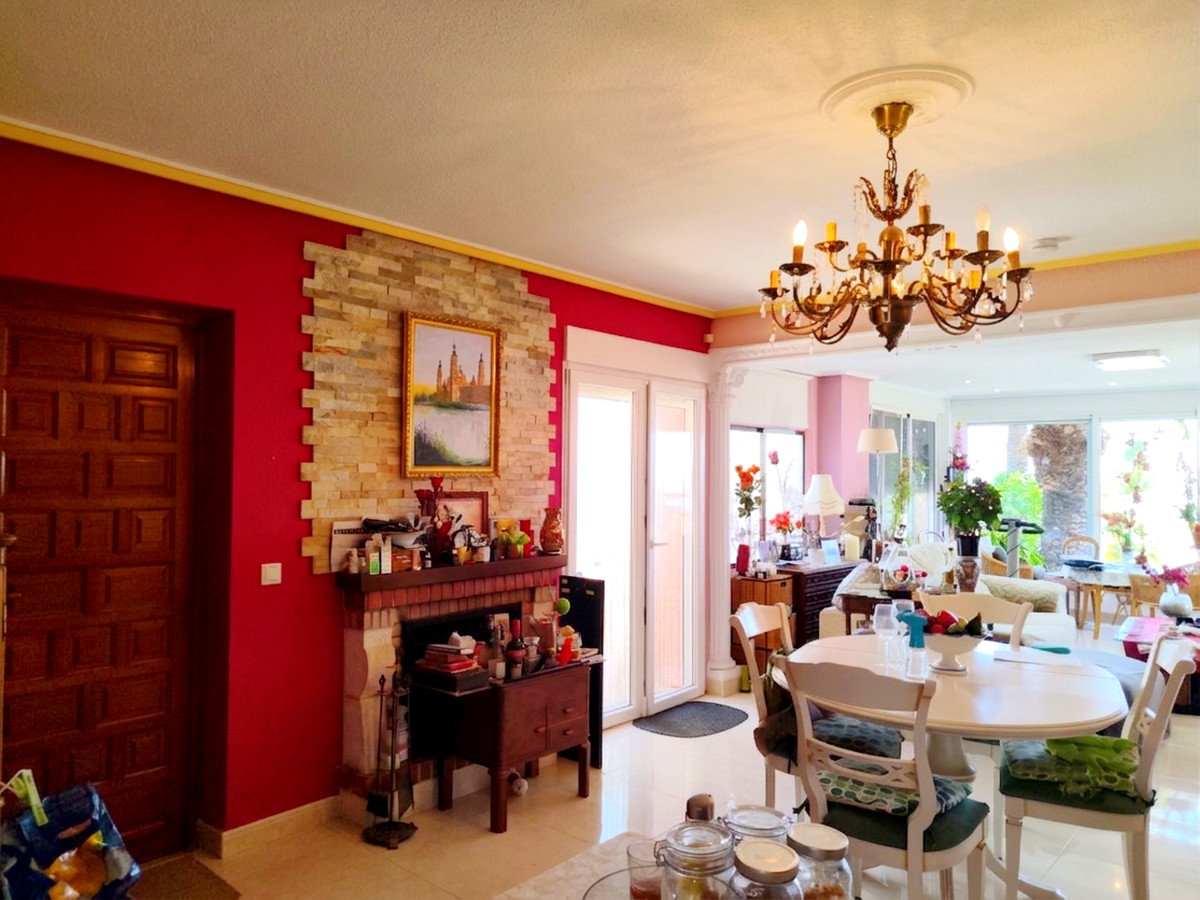Se vende Villa - Chalet de 3 dormitorios en Costa Blanca, Alicante, España
