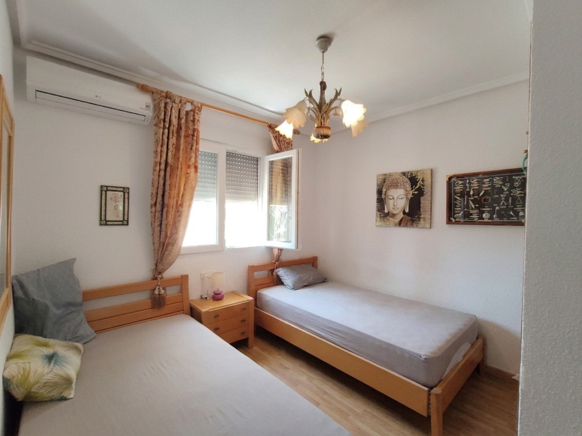 Se vende Villa - Chalet de 3 dormitorios en Costa Blanca, Alicante, España