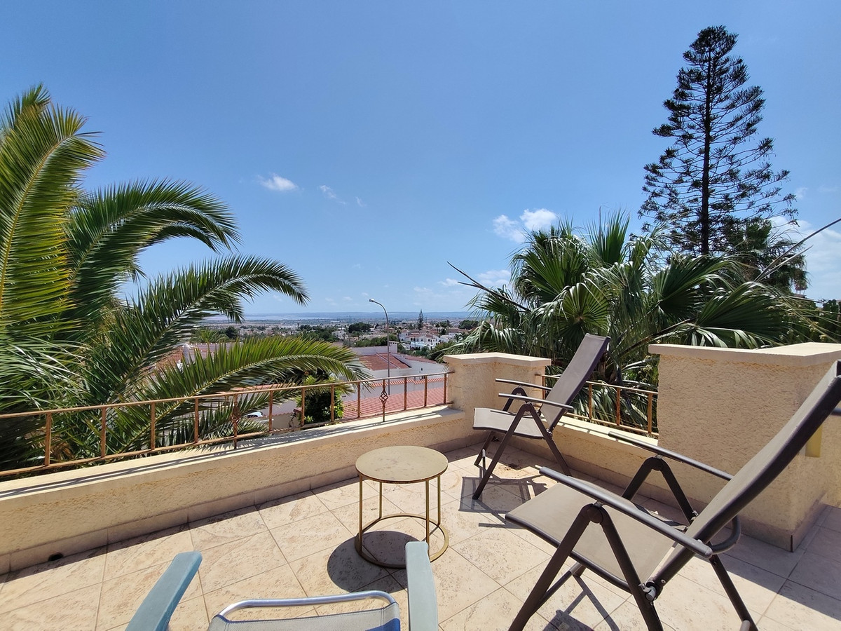 Se vende Villa - Chalet de 3 dormitorios en Costa Blanca, Alicante, España