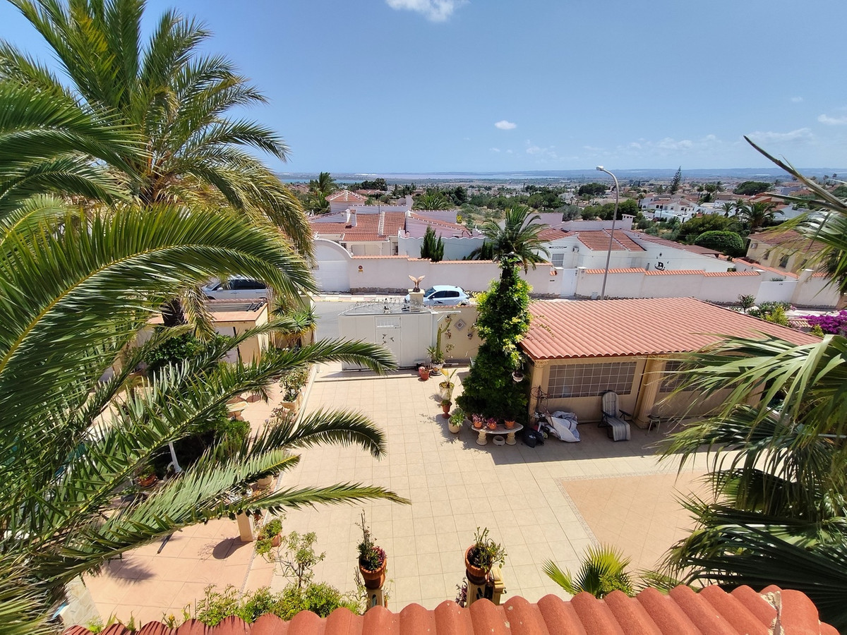 Se vende Villa - Chalet de 3 dormitorios en Costa Blanca, Alicante, España