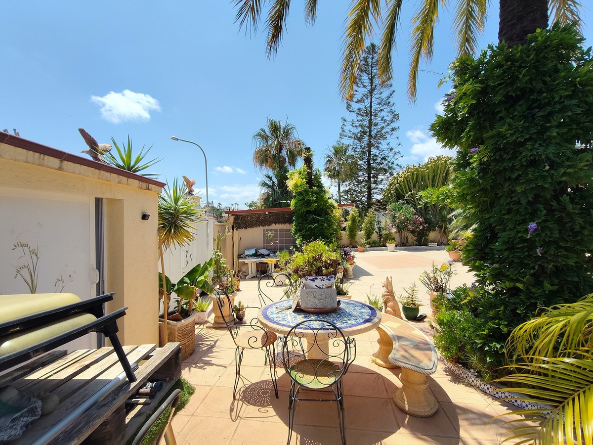 Se vende Villa - Chalet de 3 dormitorios en Costa Blanca, Alicante, España