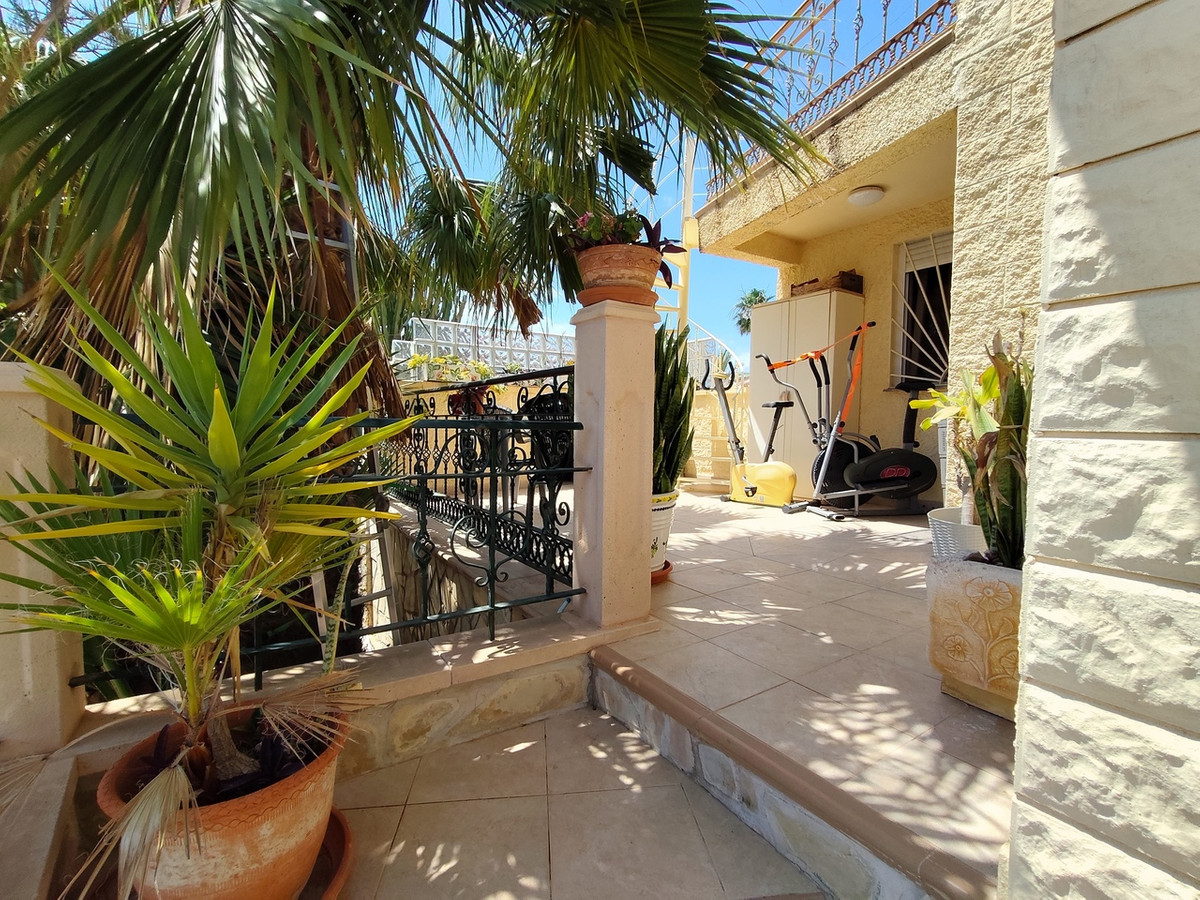 Se vende Villa - Chalet de 3 dormitorios en Costa Blanca, Alicante, España