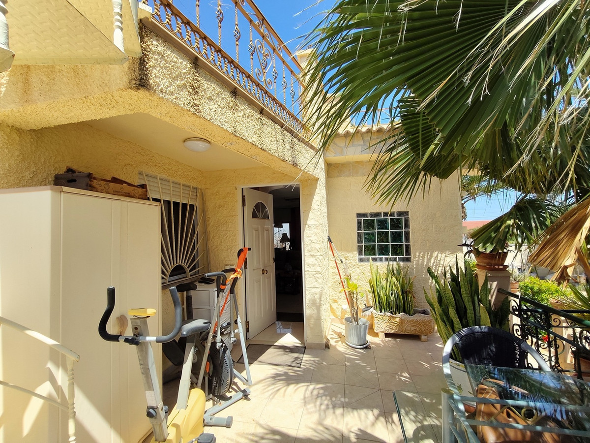 Se vende Villa - Chalet de 3 dormitorios en Costa Blanca, Alicante, España