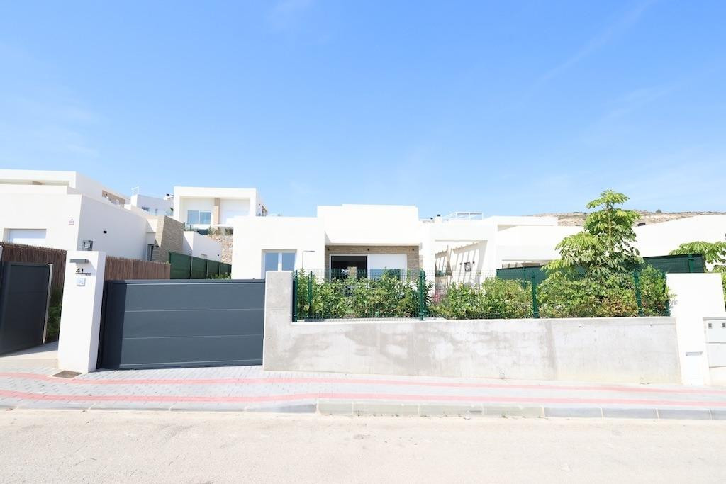3 Bed Townhouse for sale in Algorfa Costa Blanca, Alicante, Spain