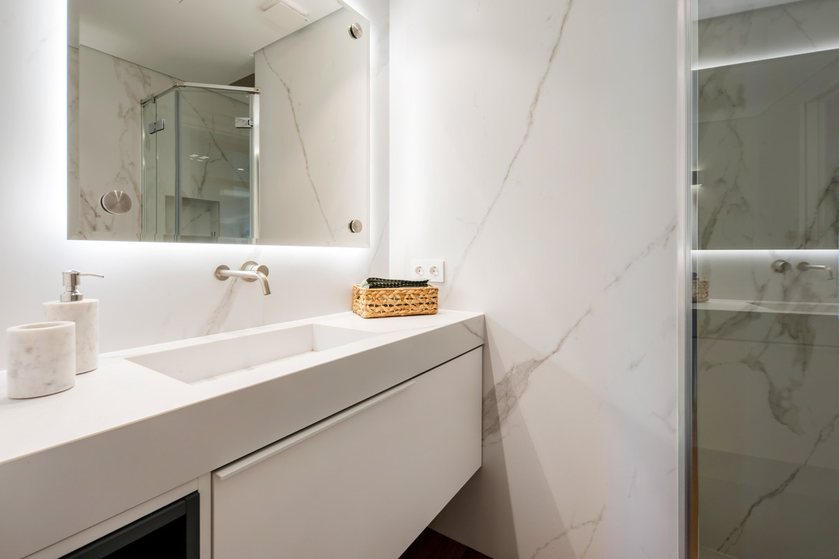 3 Bed Apartment for sale in The Golden Mile Costa Del Sol, Málaga, Spain