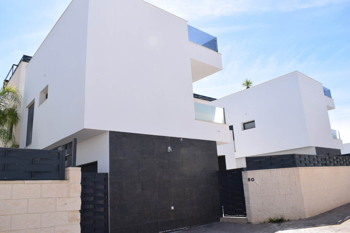 3 Bed Townhouse for sale in Benijofar Costa Blanca, Alicante, Spain