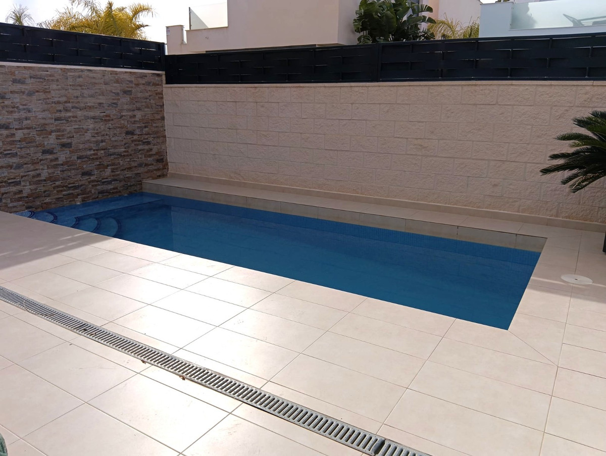 3 Bed Townhouse for sale in Benijofar Costa Blanca, Alicante, Spain