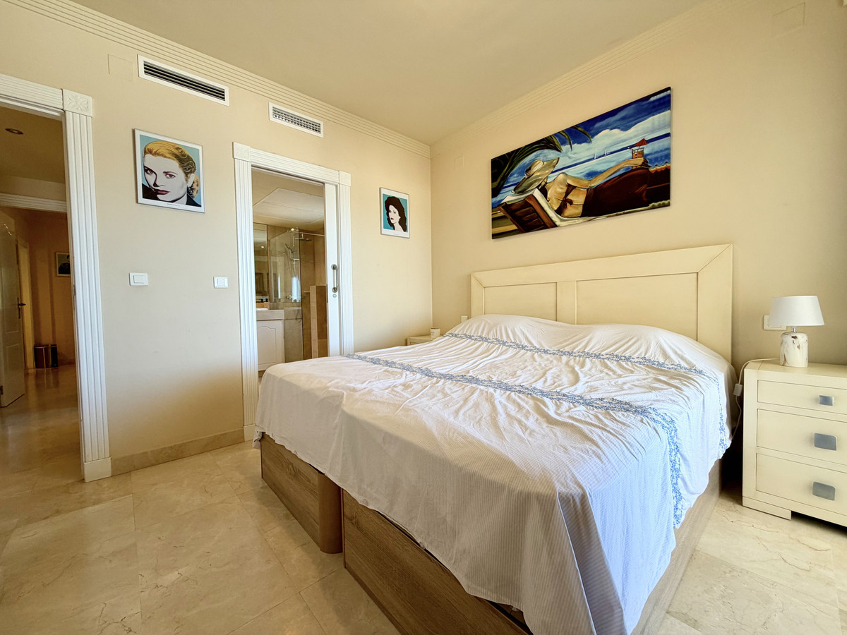 Se vende Apartamento Planta Media de 2 dormitorios en Costa Del Sol, Málaga, España
