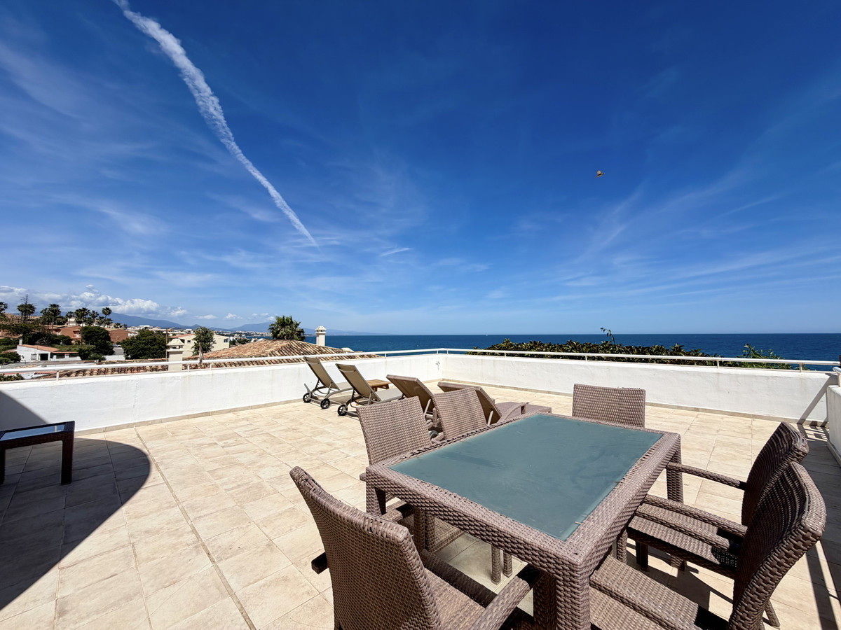 Se vende Apartamento Planta Media de 2 dormitorios en Costa Del Sol, Málaga, España
