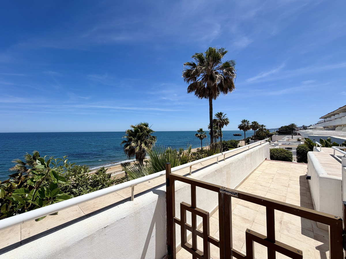 Se vende Apartamento Planta Media de 2 dormitorios en Costa Del Sol, Málaga, España