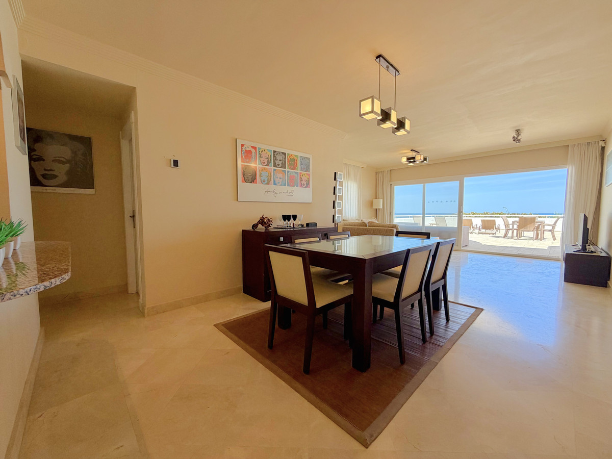 Se vende Apartamento Planta Media de 2 dormitorios en Costa Del Sol, Málaga, España