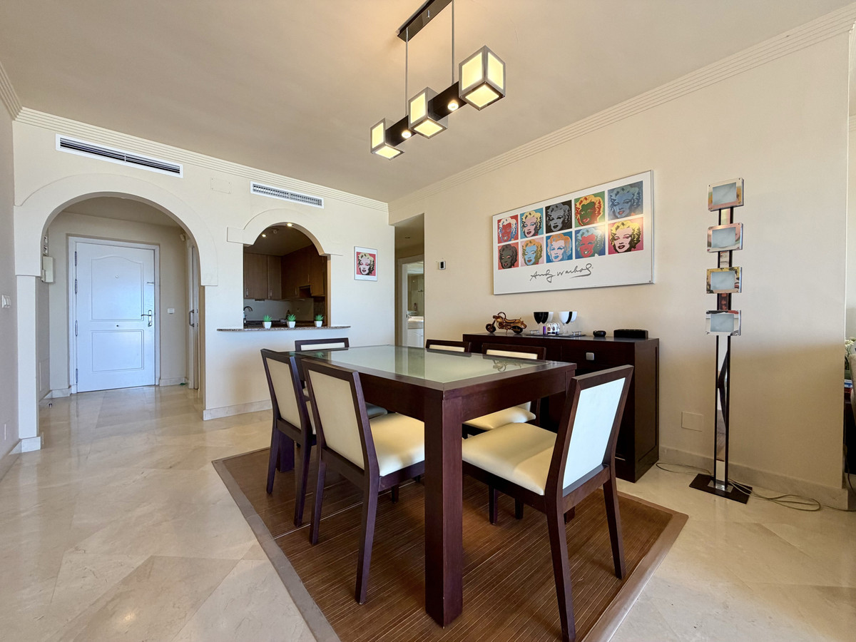 Se vende Apartamento Planta Media de 2 dormitorios en Costa Del Sol, Málaga, España