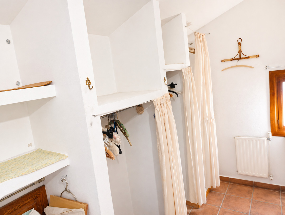 2 Bed Townhouse for sale in Gaucín Costa Del Sol, Málaga, Spain