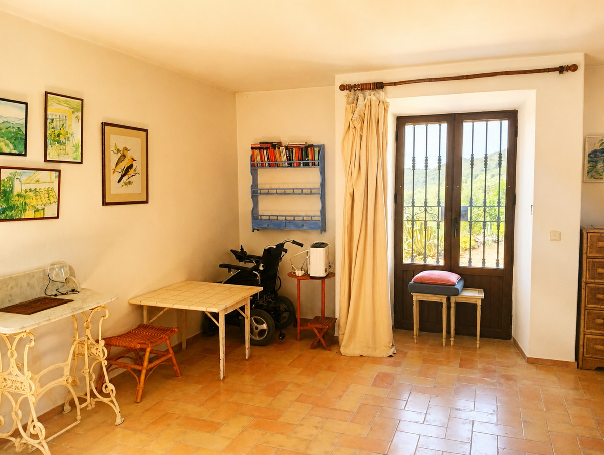 2 Bed Townhouse for sale in Gaucín Costa Del Sol, Málaga, Spain