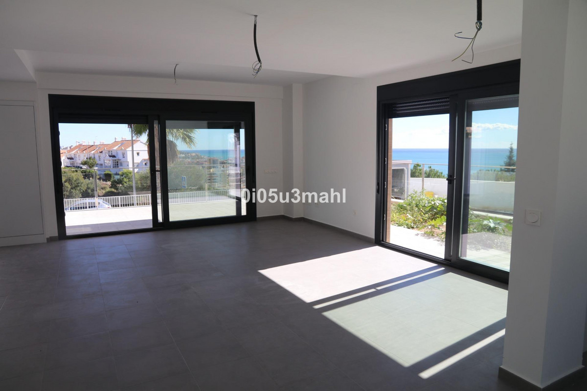 4 Bed Townhouse for sale in Málaga Costa Del Sol, Málaga, Spain