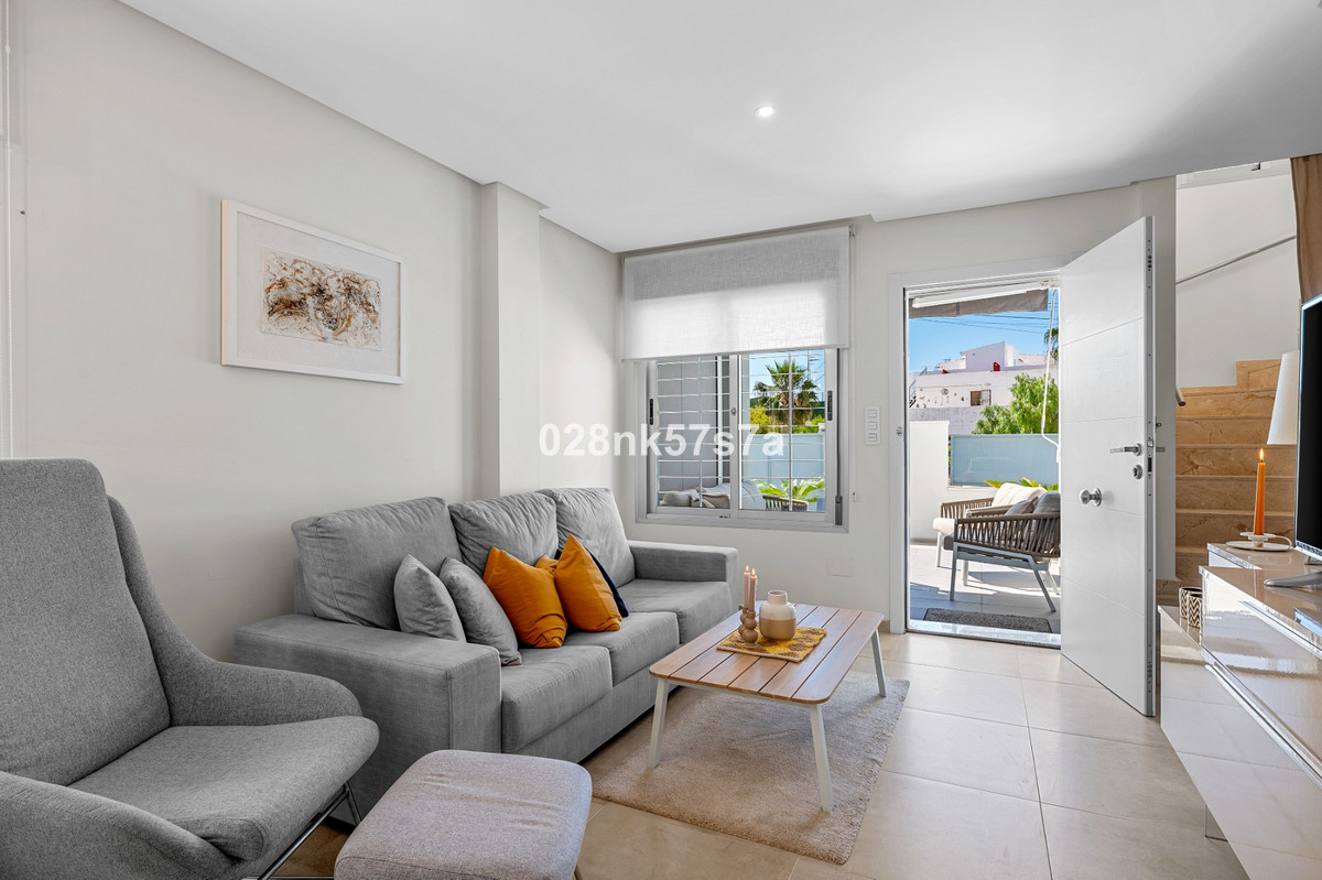 3 Bed Townhouse for sale in La Florida Costa Blanca, Alicante, Spain