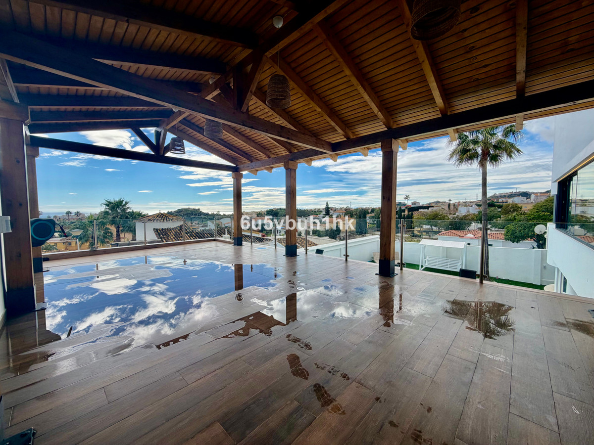 4 Bed Townhouse for sale in Benalmadena Costa Costa Del Sol, Málaga, Spain