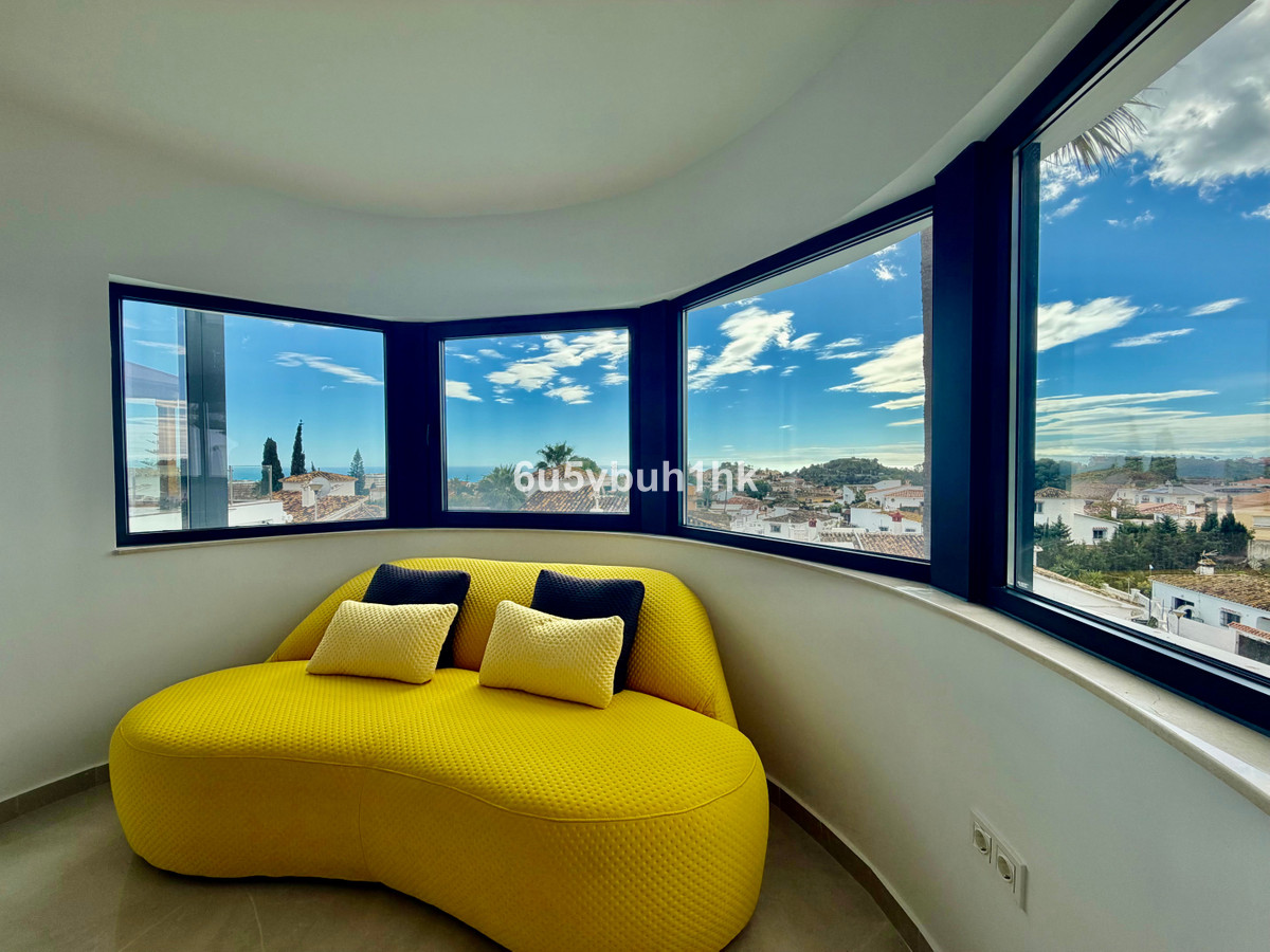 4 Bed Townhouse for sale in Benalmadena Costa Costa Del Sol, Málaga, Spain