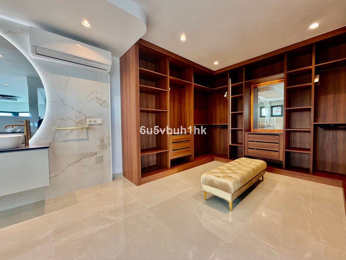 4 Bed Townhouse for sale in Benalmadena Costa Costa Del Sol, Málaga, Spain