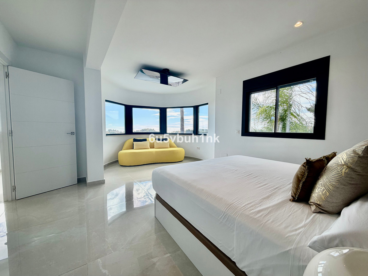4 Bed Townhouse for sale in Benalmadena Costa Costa Del Sol, Málaga, Spain