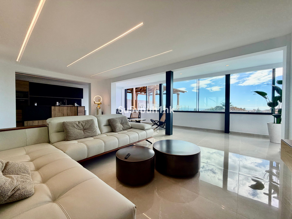 4 Bed Townhouse for sale in Benalmadena Costa Costa Del Sol, Málaga, Spain