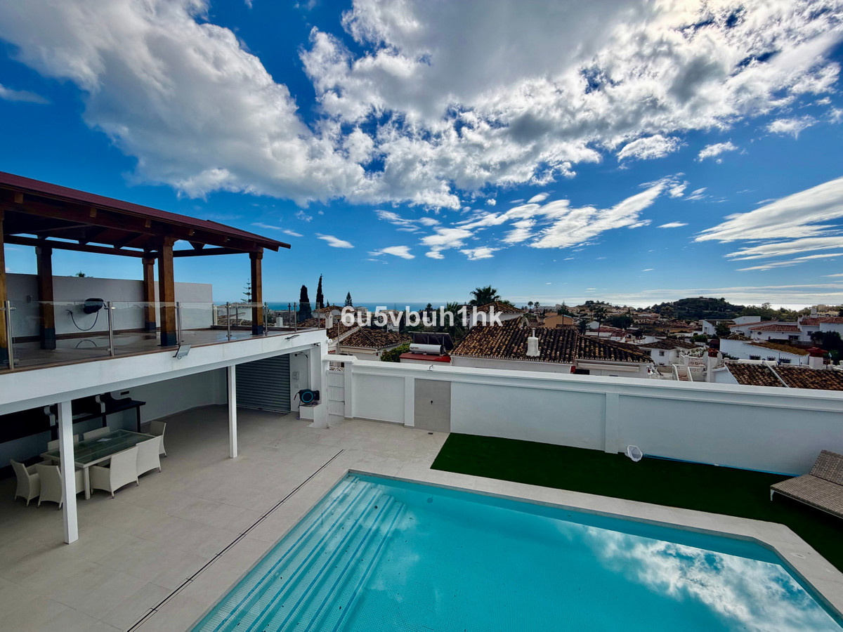 4 Bed Townhouse for sale in Benalmadena Costa Costa Del Sol, Málaga, Spain
