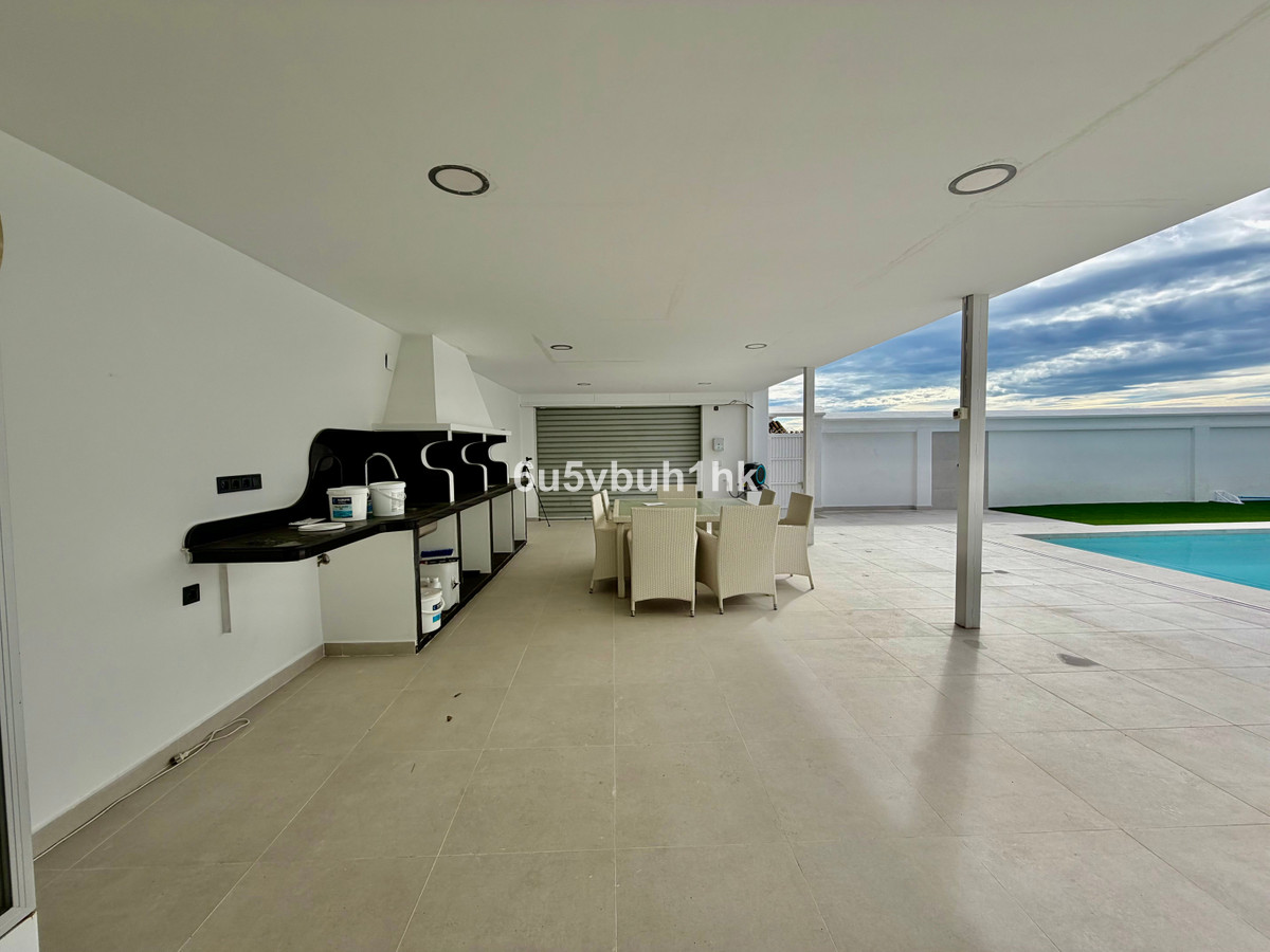 4 Bed Townhouse for sale in Benalmadena Costa Costa Del Sol, Málaga, Spain