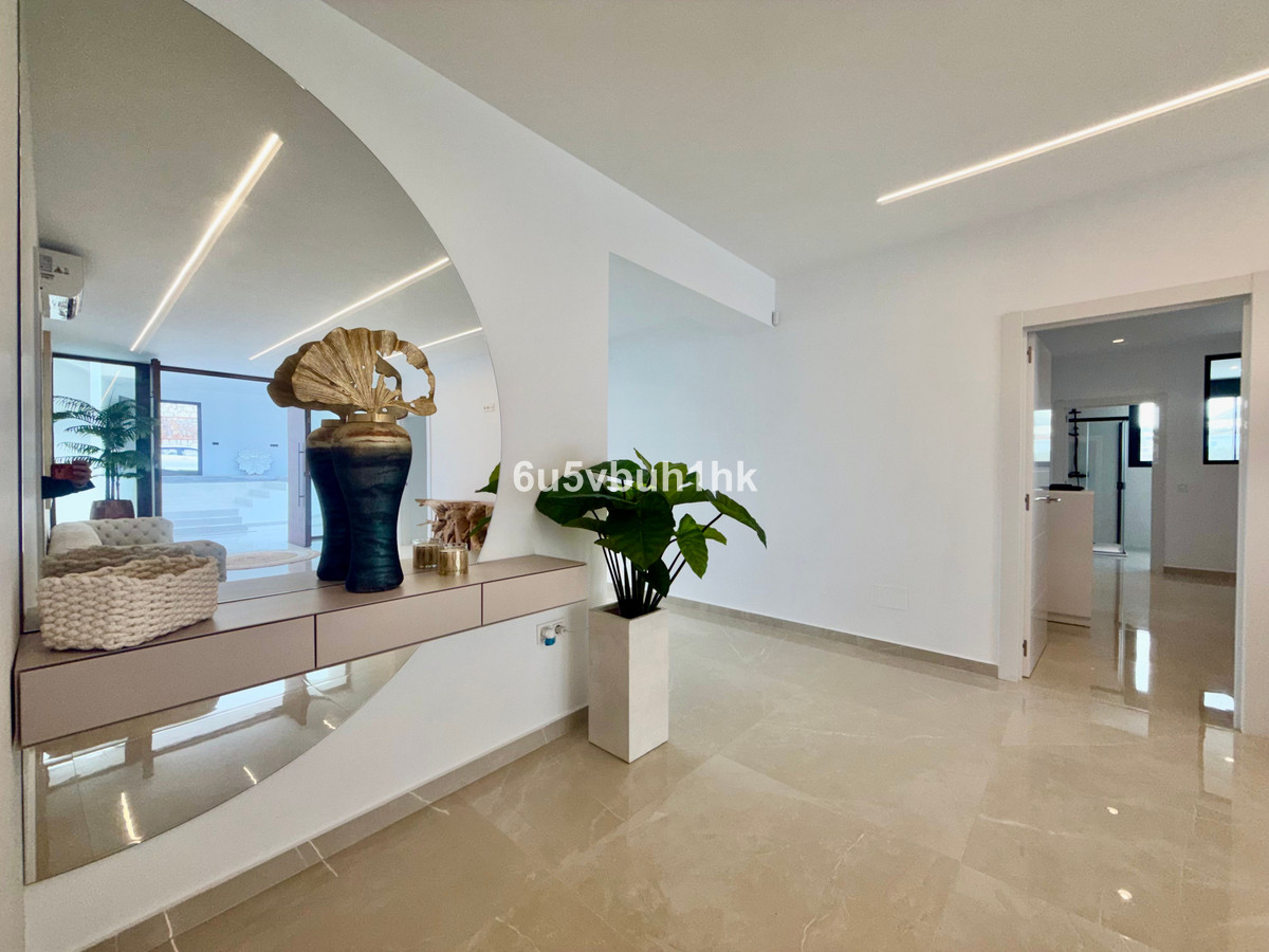4 Bed Townhouse for sale in Benalmadena Costa Costa Del Sol, Málaga, Spain