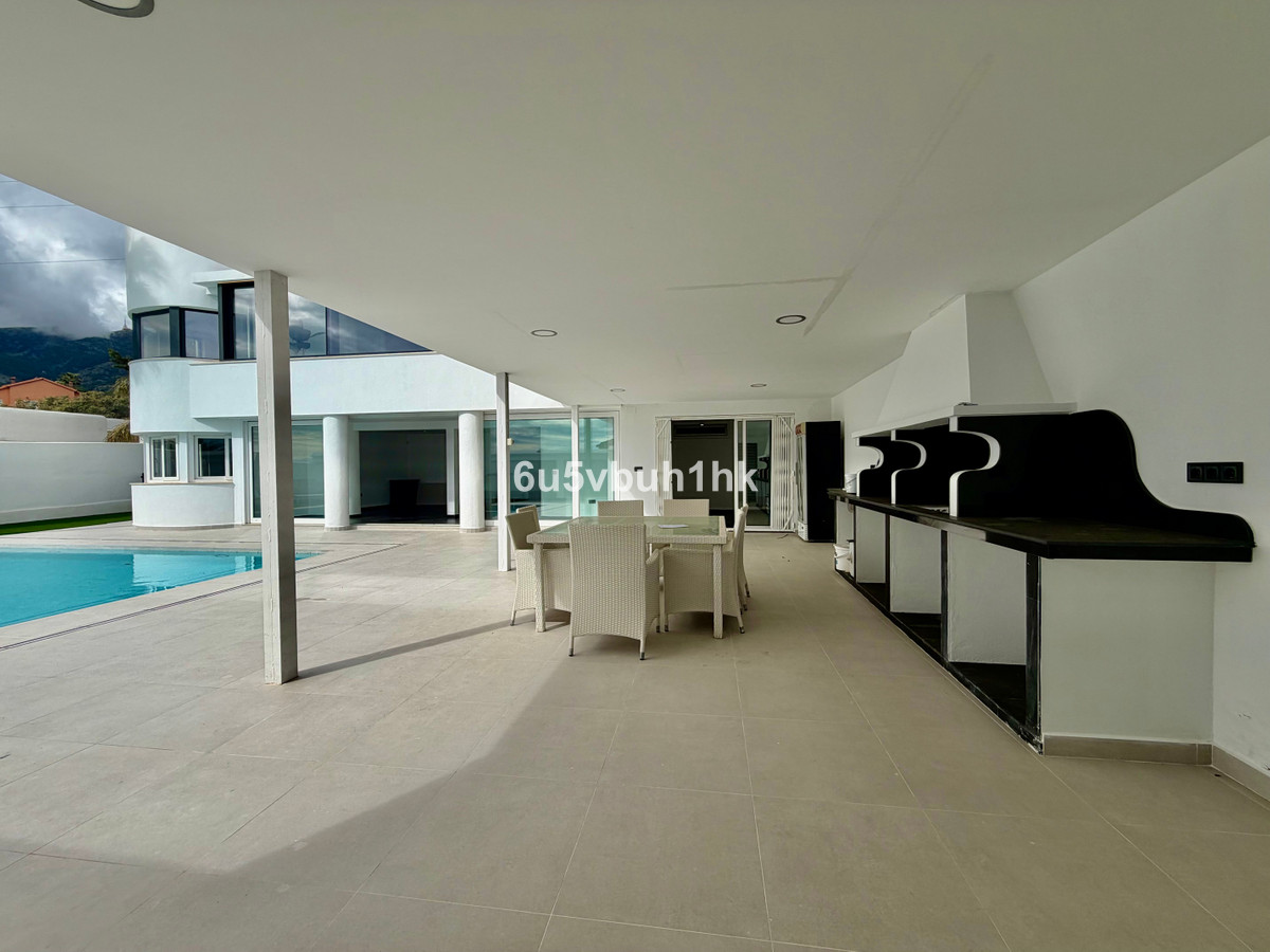 4 Bed Townhouse for sale in Benalmadena Costa Costa Del Sol, Málaga, Spain