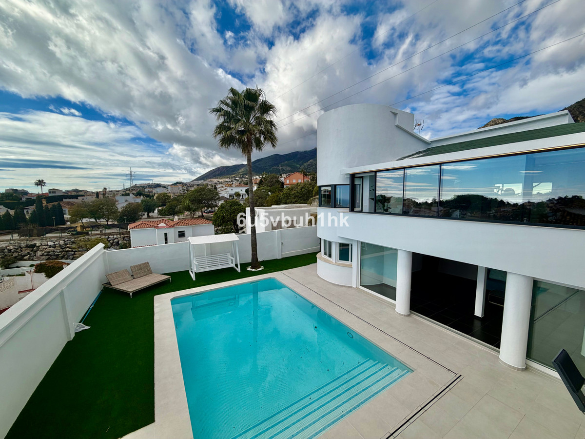 4 Bed Townhouse for sale in Benalmadena Costa Costa Del Sol, Málaga, Spain