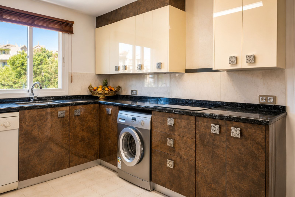 2 Bed Apartment for sale in Guadalmina Alta Costa Del Sol, Málaga, Spain