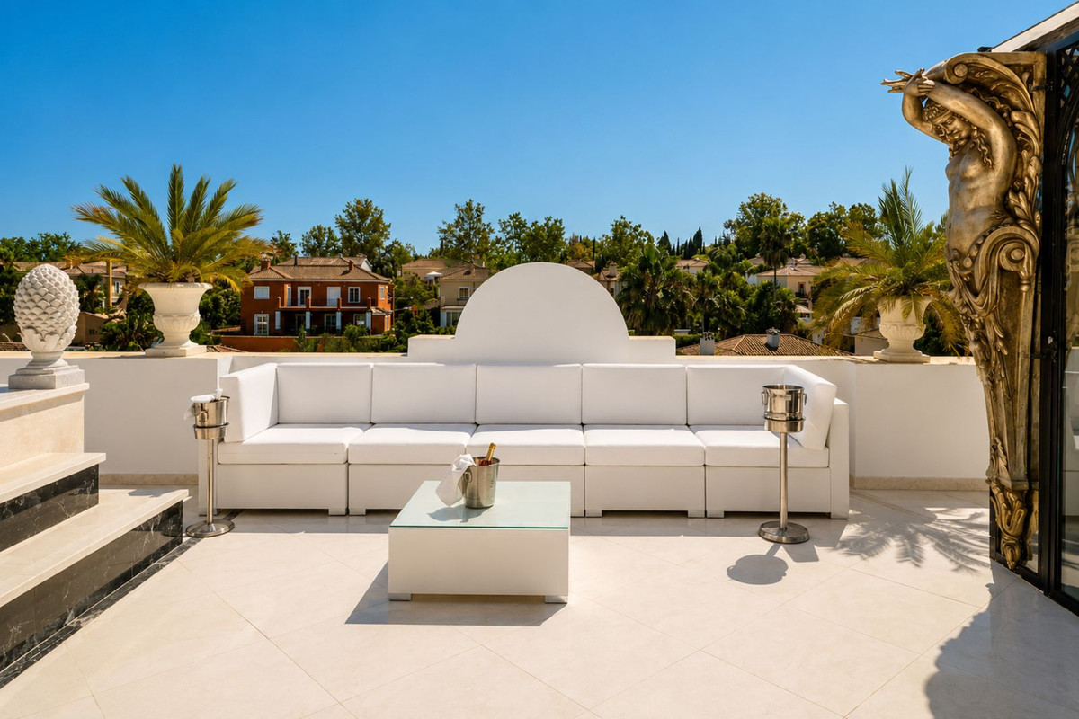 2 Bed Apartment for sale in Guadalmina Alta Costa Del Sol, Málaga, Spain