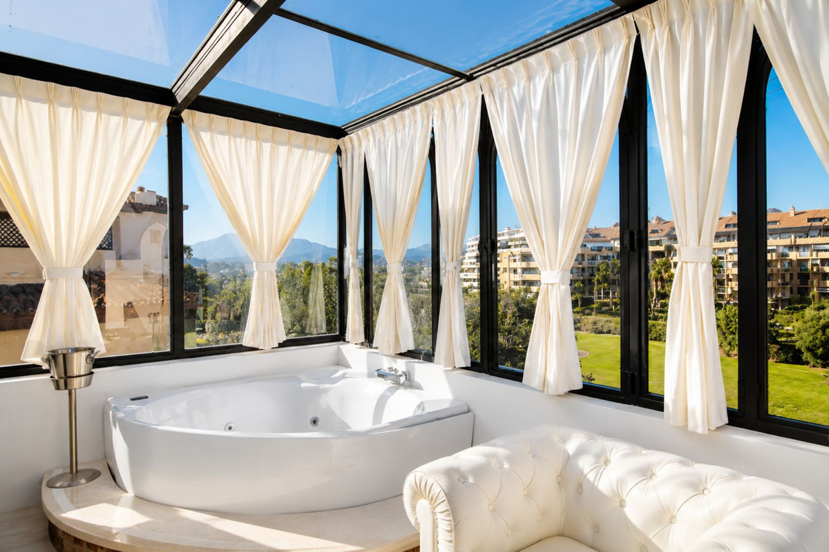 2 Bed Apartment for sale in Guadalmina Alta Costa Del Sol, Málaga, Spain