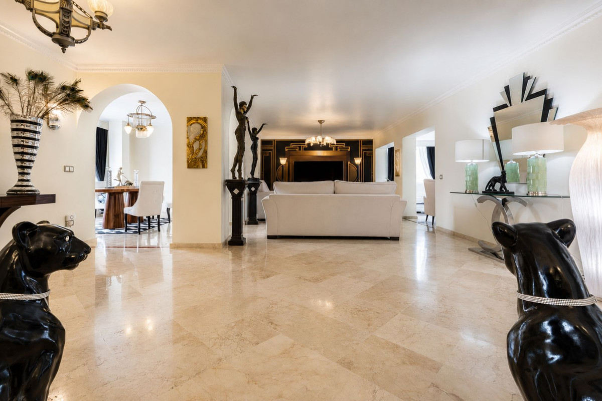 2 Bed Apartment for sale in Guadalmina Alta Costa Del Sol, Málaga, Spain