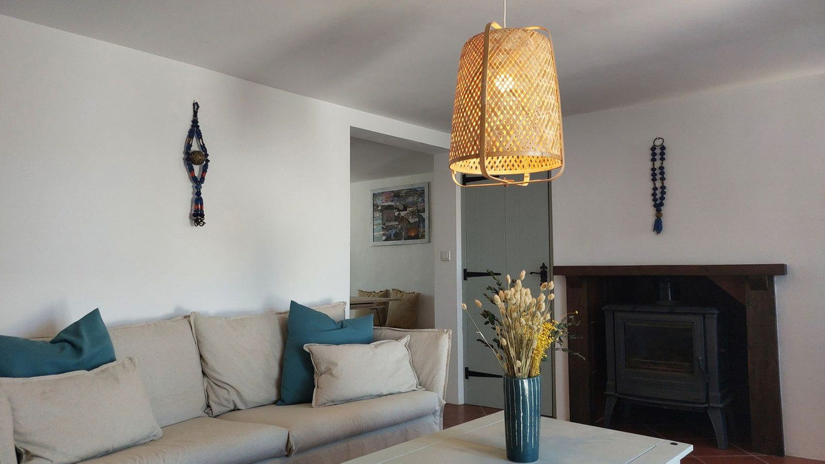 8 Bed Townhouse for sale in Casabermeja Costa Del Sol, Málaga, Spain