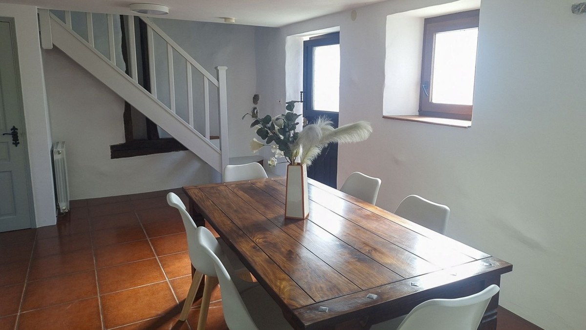 8 Bed Townhouse for sale in Casabermeja Costa Del Sol, Málaga, Spain