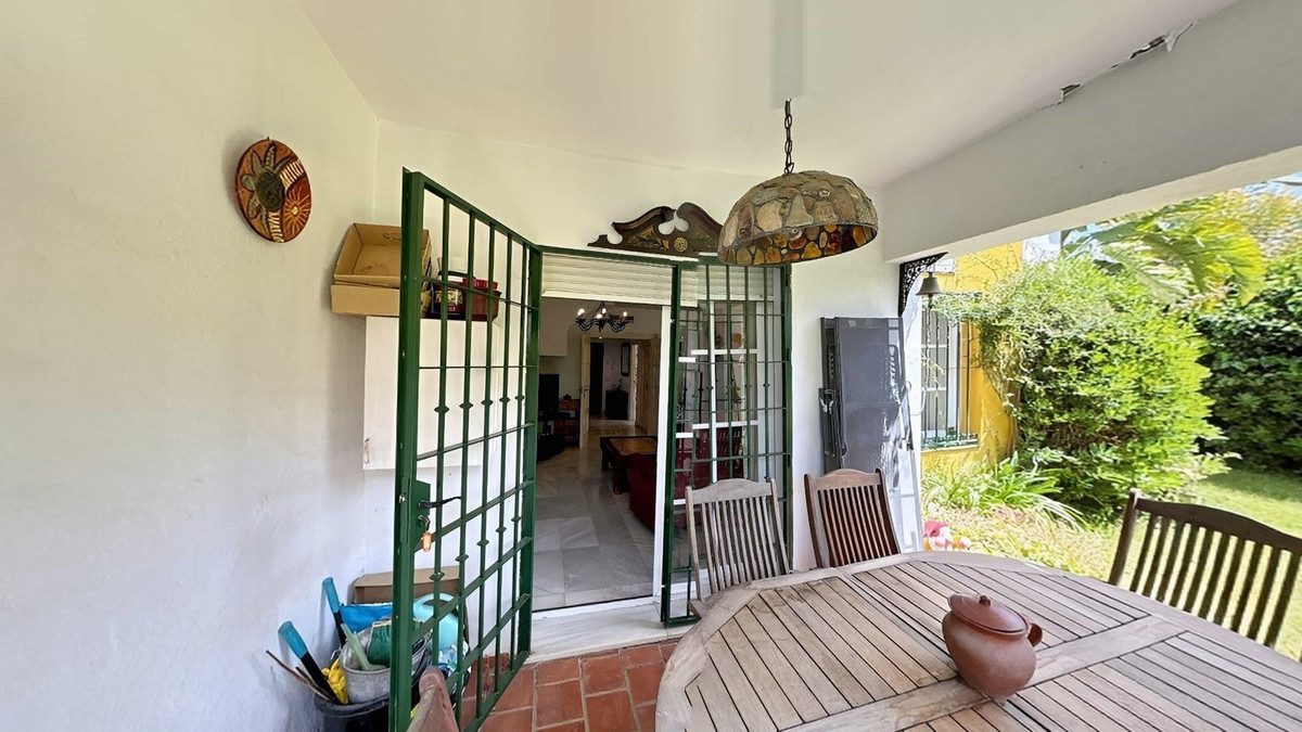 5 Bed Townhouse for sale in New Golden Mile Costa Del Sol, Málaga, Spain
