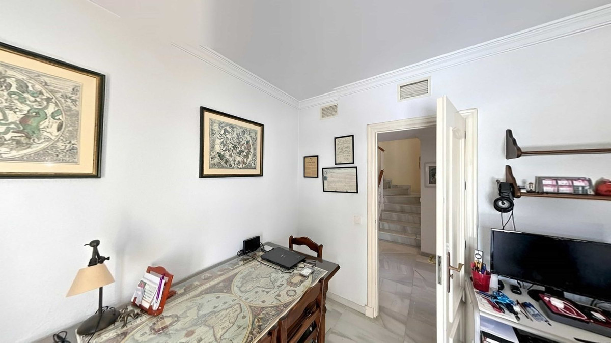 5 Bed Townhouse for sale in New Golden Mile Costa Del Sol, Málaga, Spain