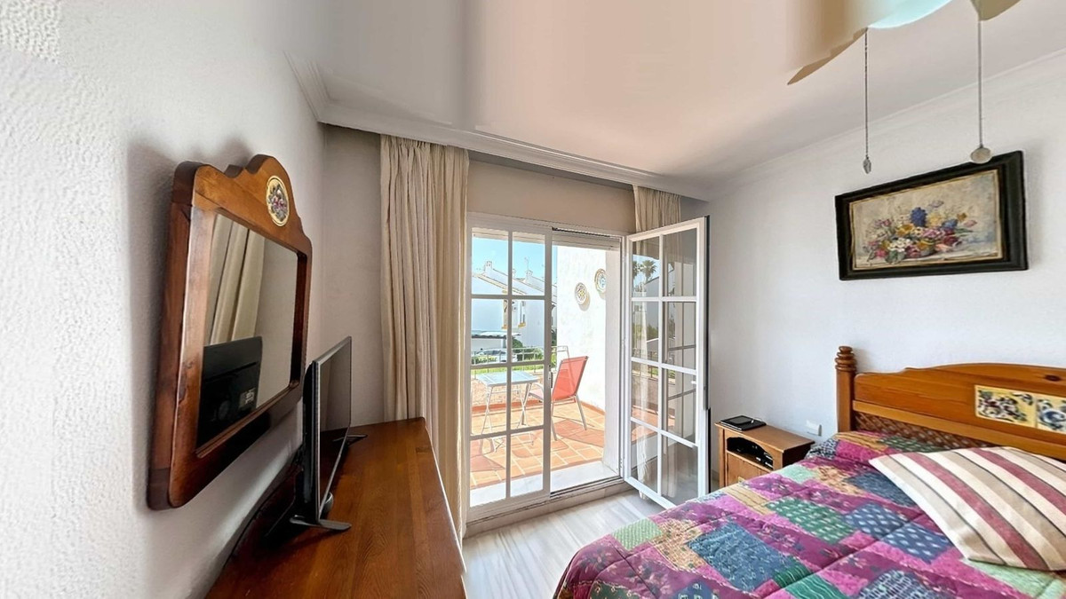 5 Bed Townhouse for sale in New Golden Mile Costa Del Sol, Málaga, Spain