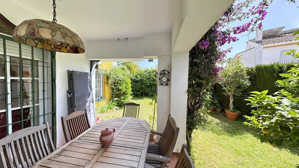 5 Bed Townhouse for sale in New Golden Mile Costa Del Sol, Málaga, Spain