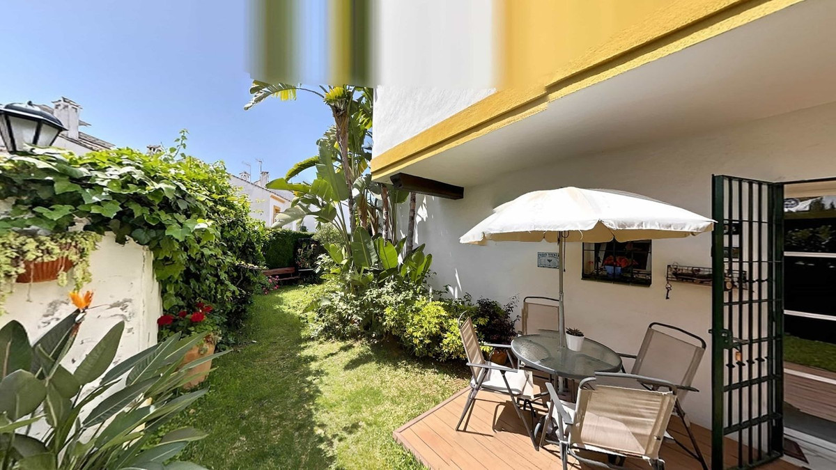 5 Bed Townhouse for sale in New Golden Mile Costa Del Sol, Málaga, Spain
