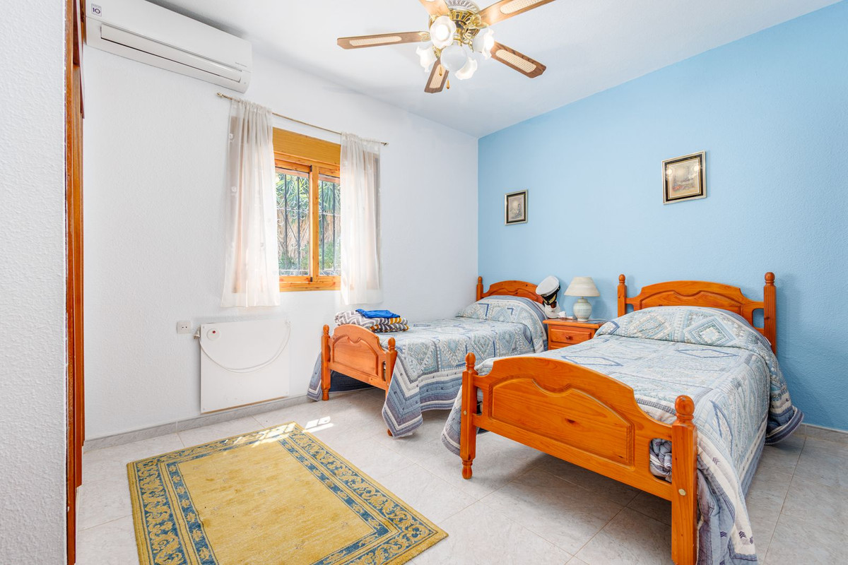 6 Bed Townhouse for sale in Alhaurín El Grande Costa Del Sol, Málaga, Spain